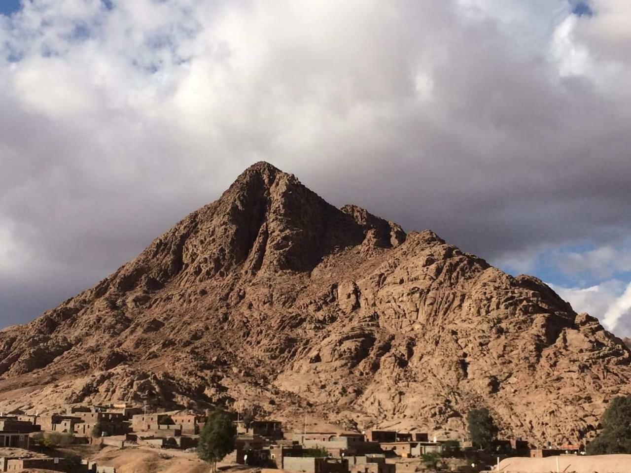 Sheikh Mousa Bedouin Camp Resort